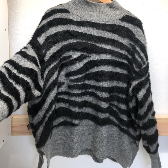 Twine & String sweater - Picture 3 of 3